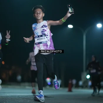 Runner Photo 7875590