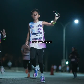 Runner Photo 7875596