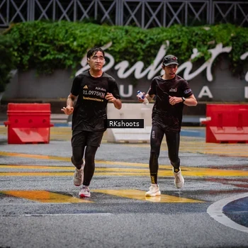 Runner Photo 7875646