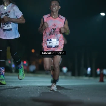 Runner Photo 7875674