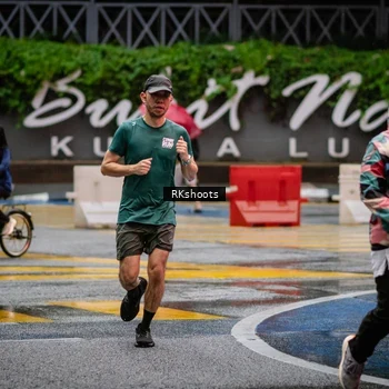 Runner Photo 7875696