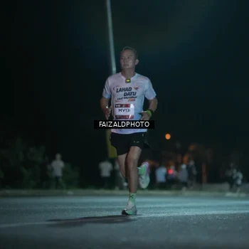 Runner Photo 7875744