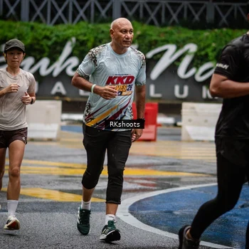 Runner Photo 7875750