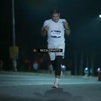 Runner Photo 7875760