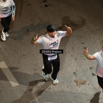 Runner Photo 7875771