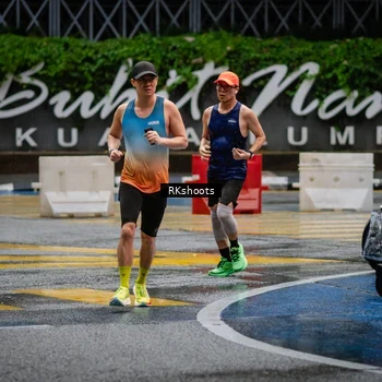 Runner Photo 7875796
