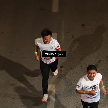 Runner Photo 7875848