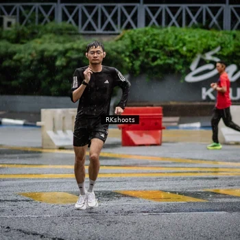 Runner Photo 7875923