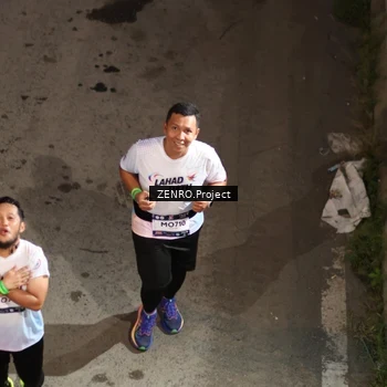 Runner Photo 7875933