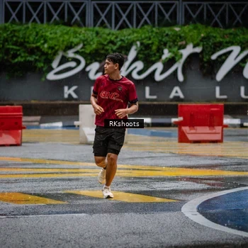 Runner Photo 7875960
