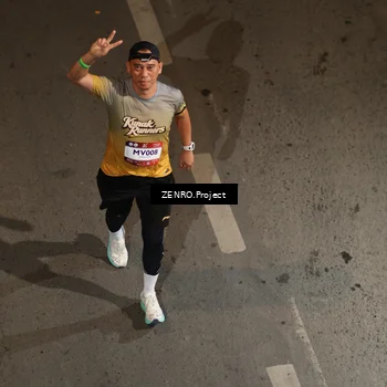 Runner Photo 7875964
