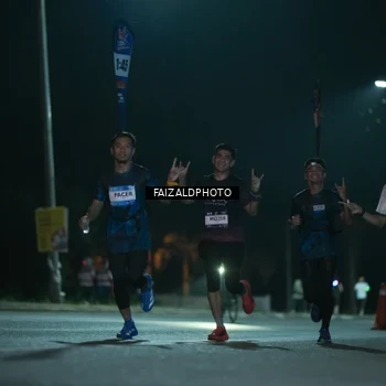 Runner Photo 7875976
