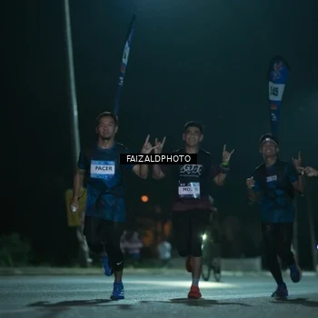Runner Photo 7875978