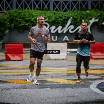 Runner Photo 7876002