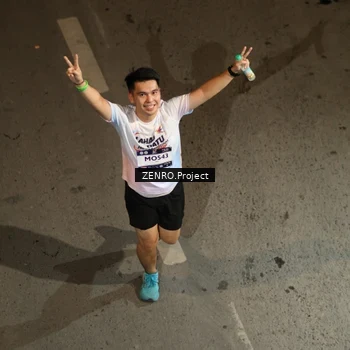 Runner Photo 7876010