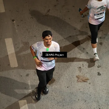 Runner Photo 7876011