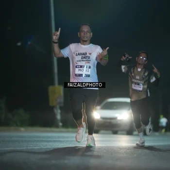 Runner Photo 7876021