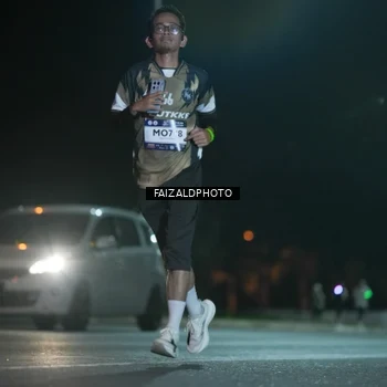 Runner Photo 7876022
