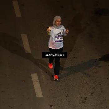 Runner Photo 7876030