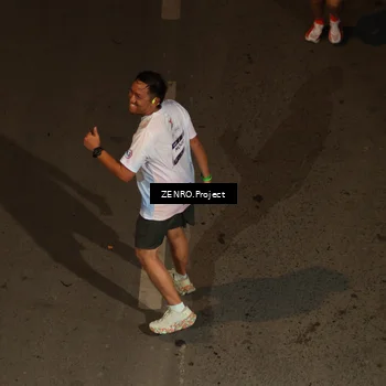 Runner Photo 7876032