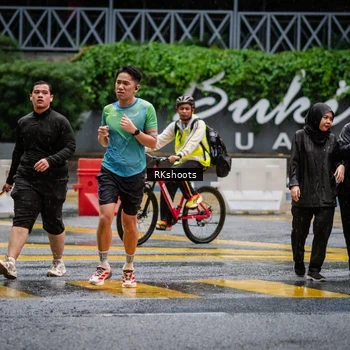 Runner Photo 7876034