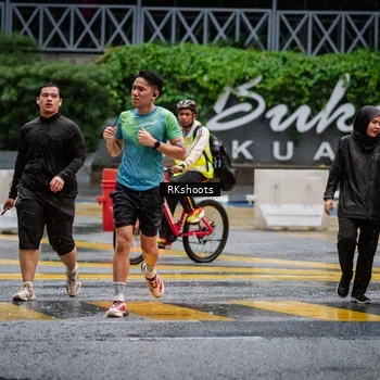 Runner Photo 7876040