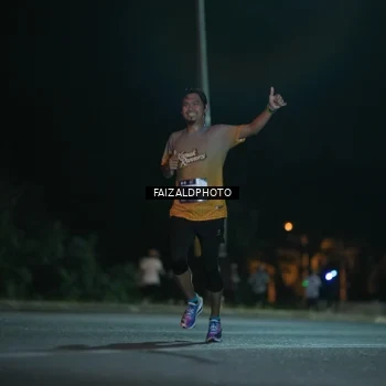 Runner Photo 7876055