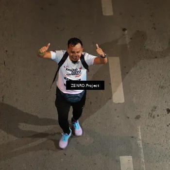 Runner Photo 7876090