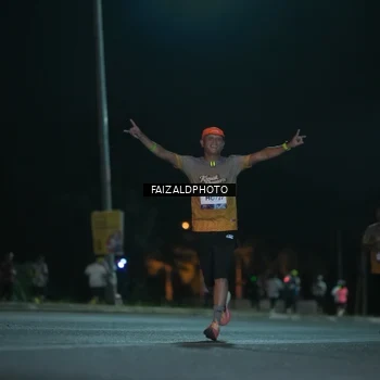 Runner Photo 7876091