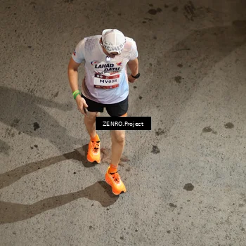 Runner Photo 7876128