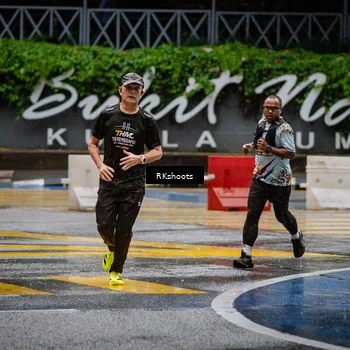 Runner Photo 7876190