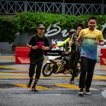 Runner Photo 7876202