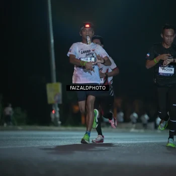 Runner Photo 7876208