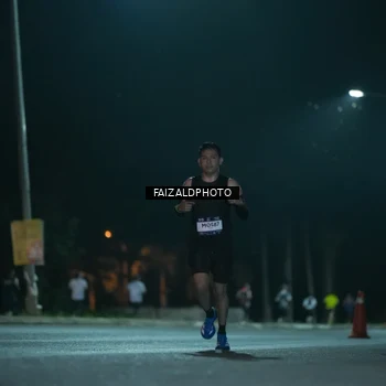 Runner Photo 7876287