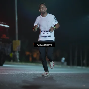 Runner Photo 7876298