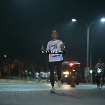Runner Photo 7876335