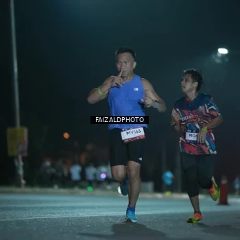 Runner Photo 7876336