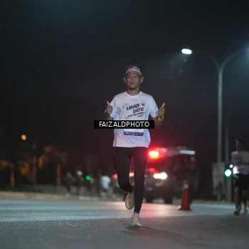 Runner Photo 7876338
