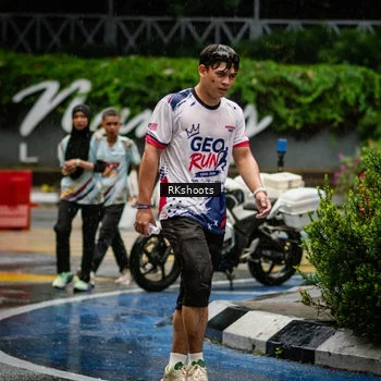 Runner Photo 7876352