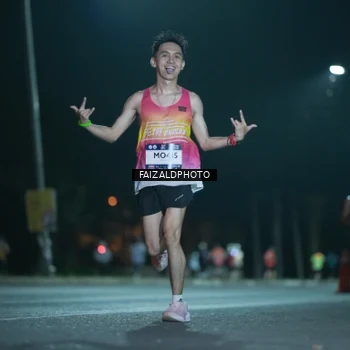 Runner Photo 7876375