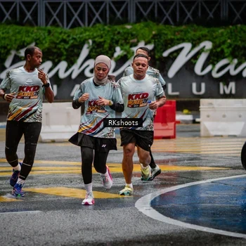 Runner Photo 7876407
