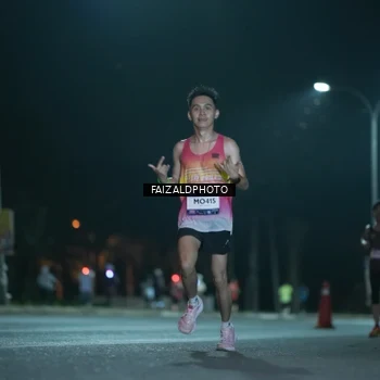 Runner Photo 7876415