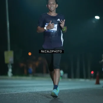 Runner Photo 7876420
