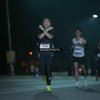 Runner Photo 7876422