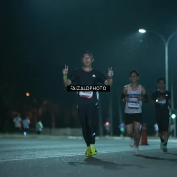 Runner Photo 7876438