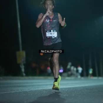 Runner Photo 7876472