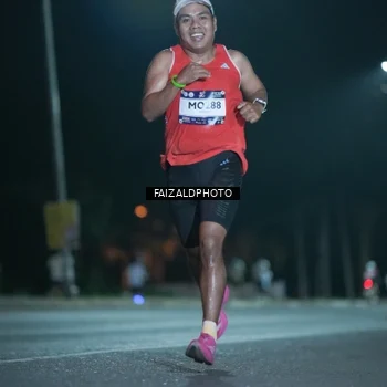 Runner Photo 7876549