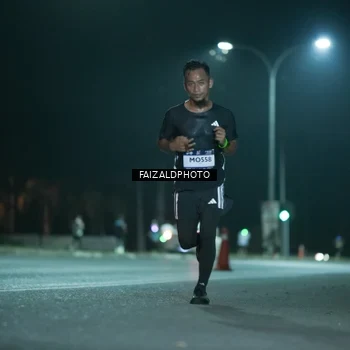 Runner Photo 7876578