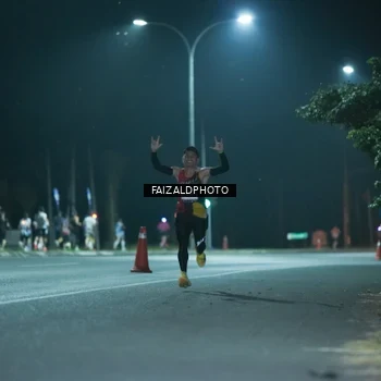 Runner Photo 7876671