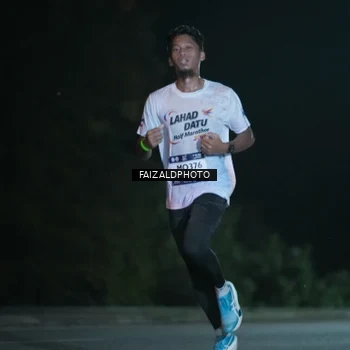 Runner Photo 7876681